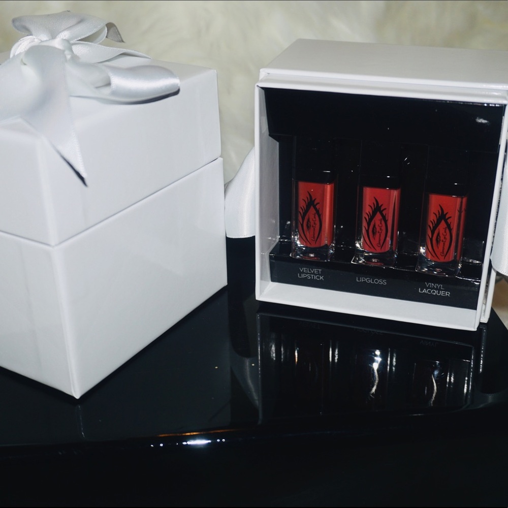 3 Piece Mini Lipstick Gift Set (Heavenly Blushed)